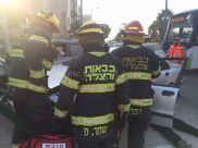 بالصور: إصابة متوسطة لسائق بحادث طرق بين مركبتين بمدينة اللد